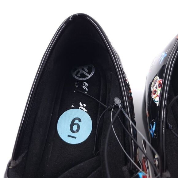 Easy Spirit Laurie Day of the Dead Skulls Black Clogs Womens 6M Slip Resistant - Picture 10 of 13